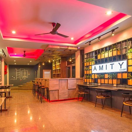 A Pousada Amity Poshtel Krabi town Exterior foto