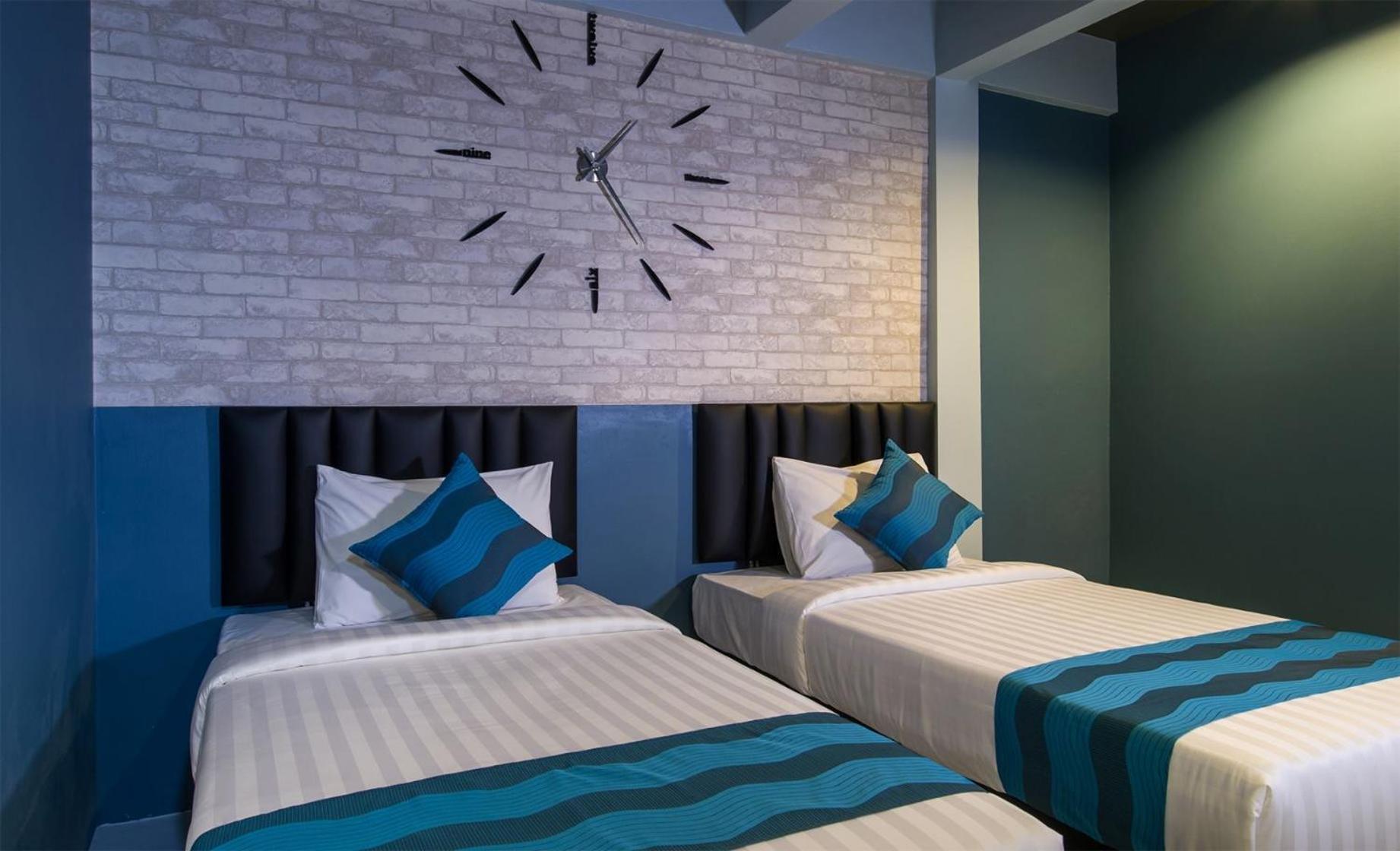 A Pousada Amity Poshtel Krabi town Exterior foto