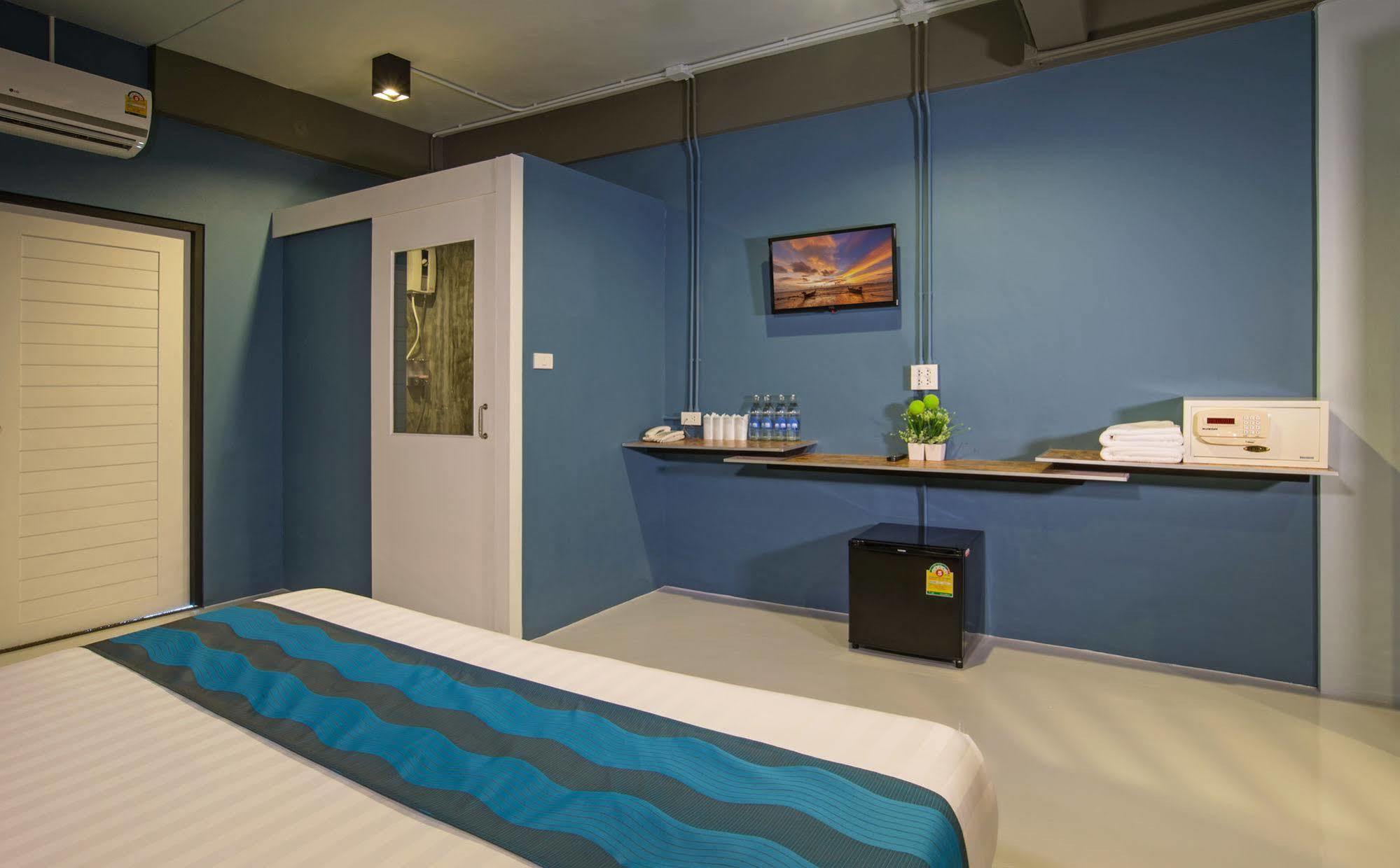 A Pousada Amity Poshtel Krabi town Exterior foto